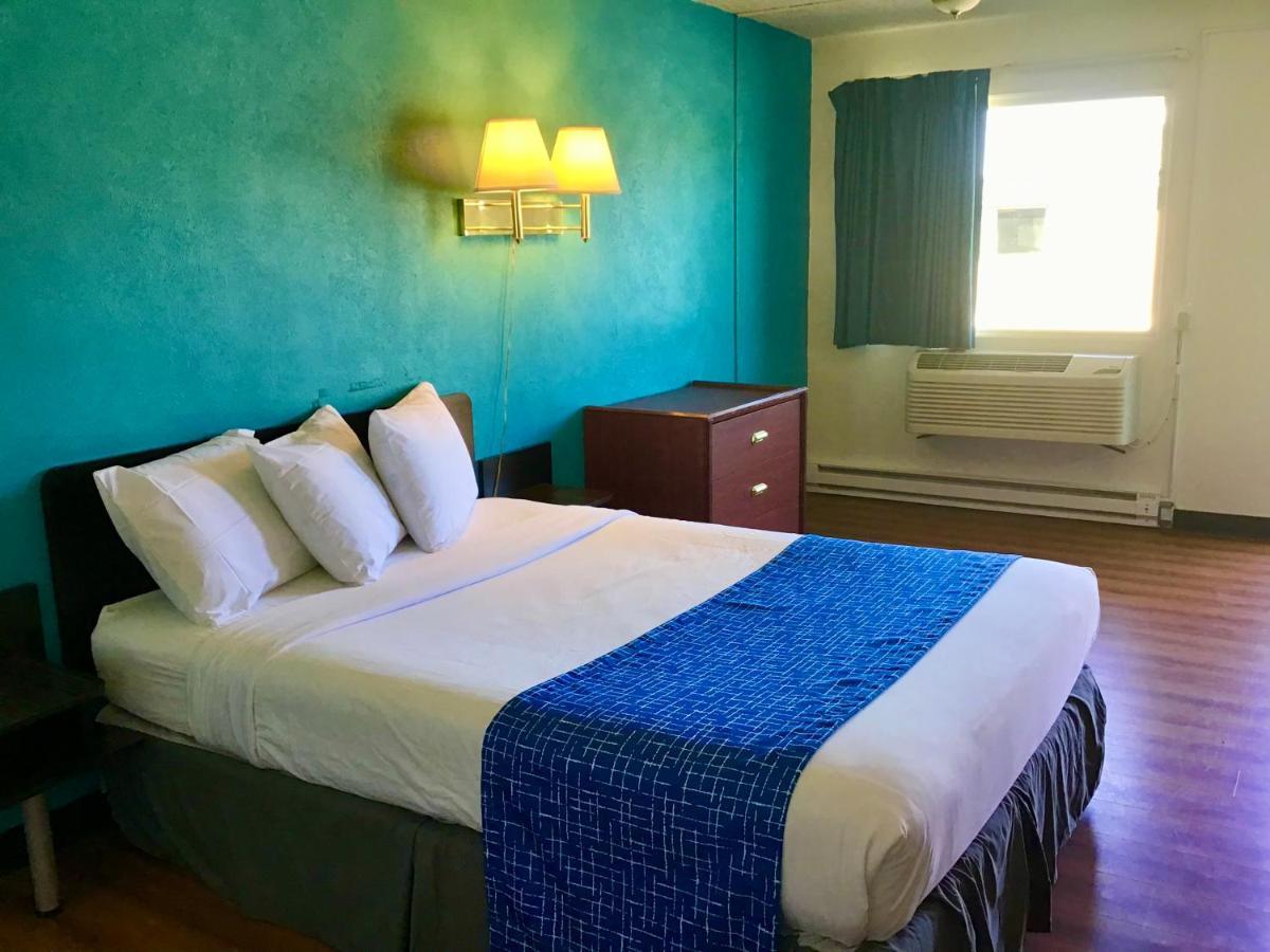 Travelodge Inn & Suites By Wyndham Missoula University Park ภายนอก รูปภาพ