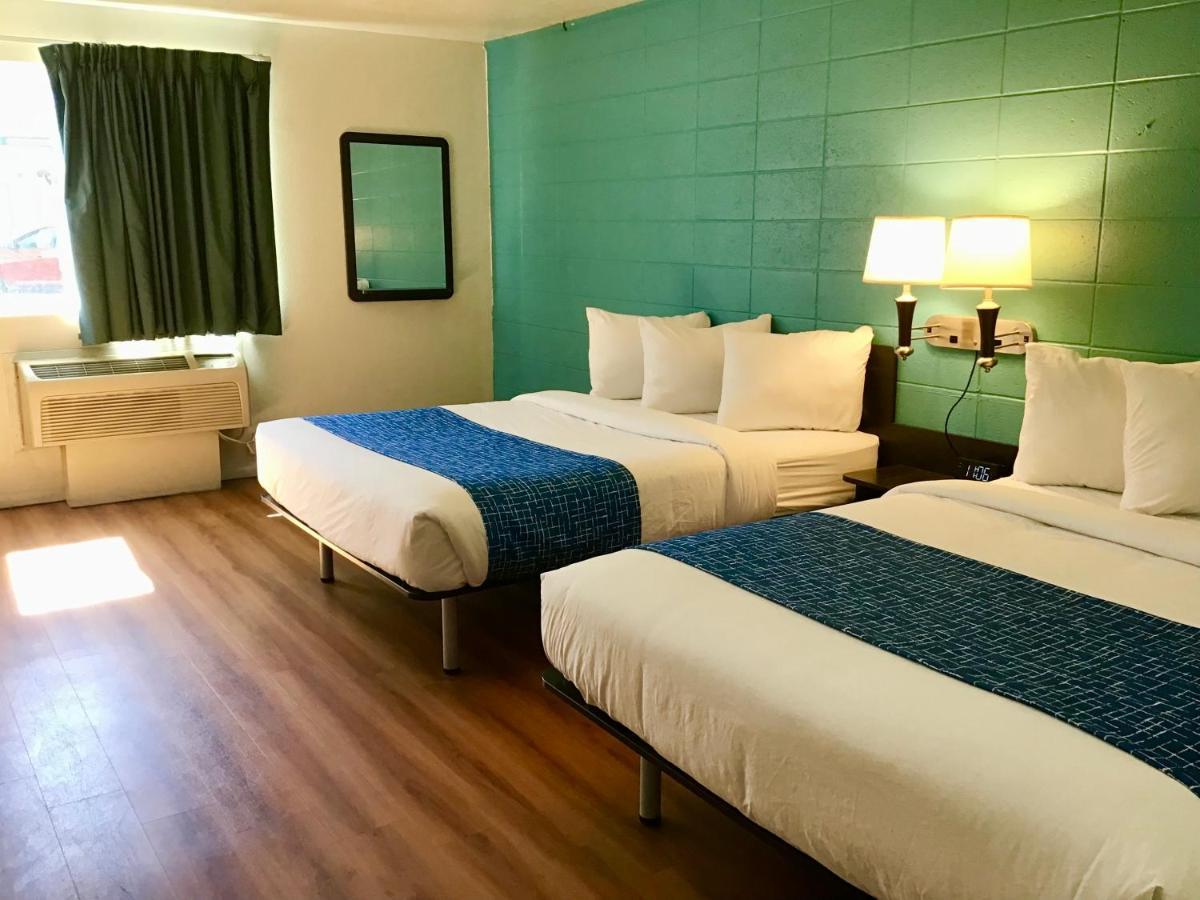 Travelodge Inn & Suites By Wyndham Missoula University Park ภายนอก รูปภาพ