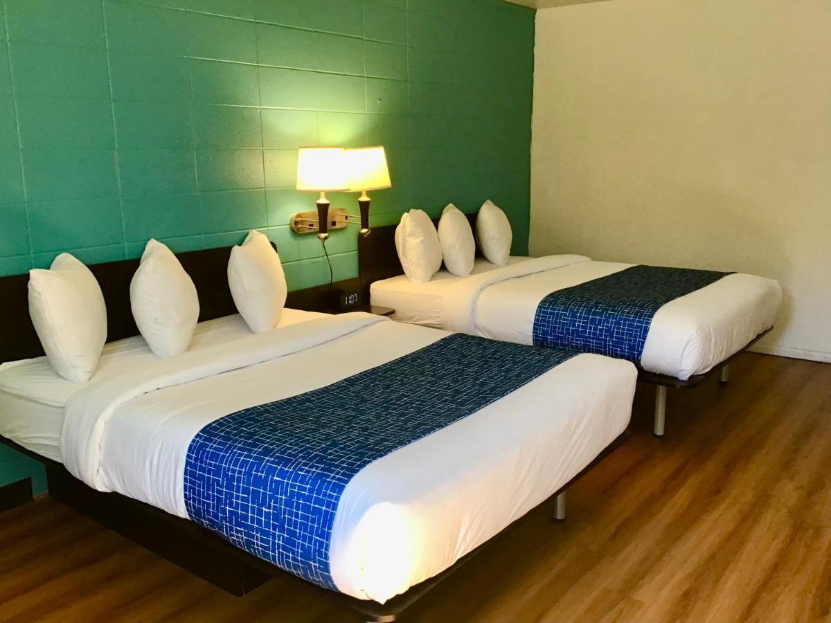 Travelodge Inn & Suites By Wyndham Missoula University Park ภายนอก รูปภาพ
